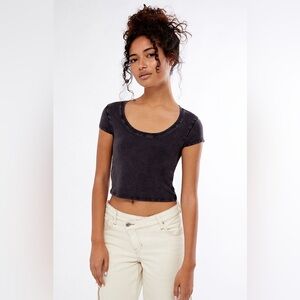 Est. PAC 1980 Courtyard Scoop T-Shirt Size Small